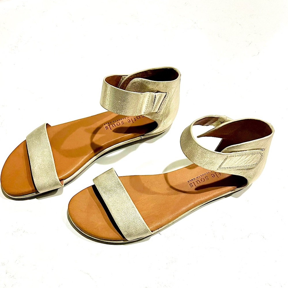 Gentle Souls by Kenneth Cole Break Even Elastic Flat Sandal - Women's 8.5 NWOB